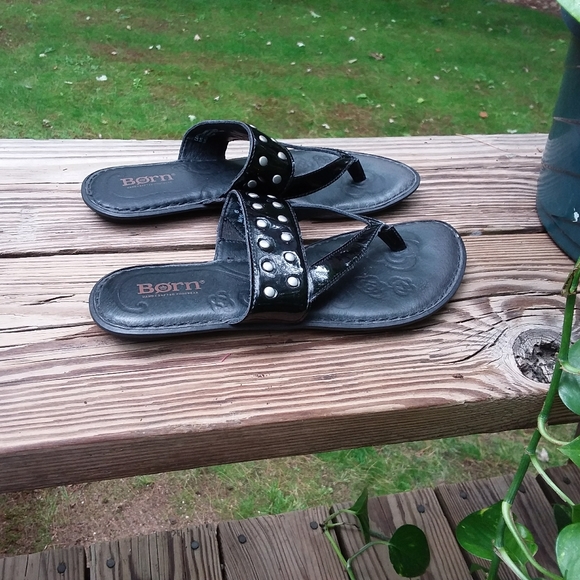 Born Women's Sandals. - Picture 3 of 6